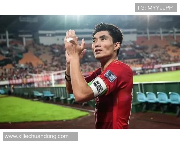 郑智的足球风格解析：技术与智慧结合的场上领袖