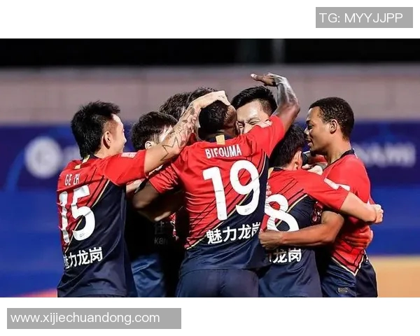 拉瓦勒与兰斯激战正酣双方拼尽全力争夺胜利的精彩瞬间回顾 拉瓦勒与兰斯激战正酣双方拼尽全力争夺胜利的精彩瞬间回顾